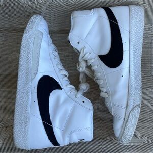 NIKE BLAZER MID GS ‘WHITE BLACK’ SIZE 6Y